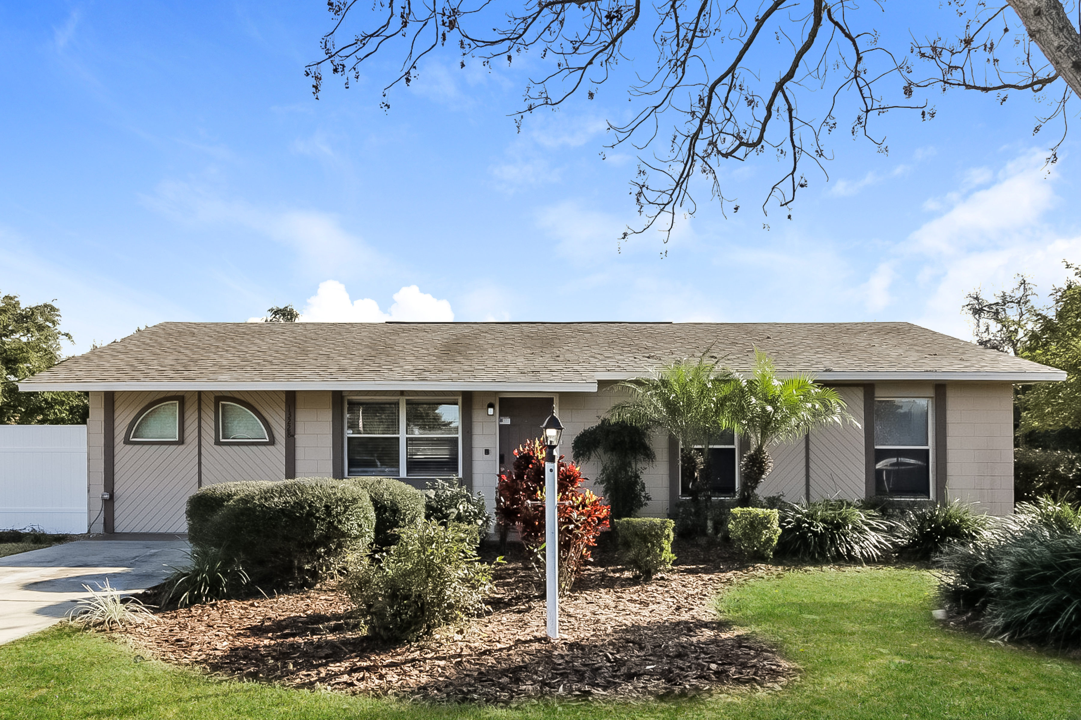 13228 GRAND TERRACE GRAND ISLAND, FL 32735